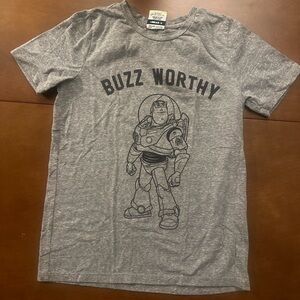 🌦️Come Clean Closet Sale🌦️ Buzz lightyear tshirt!